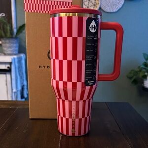 Hydrojug 32oz Traveler in Be Mine! New! Limited Edition!